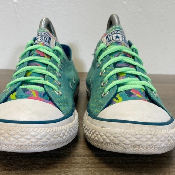 Converse Low Top Turquoise Chuck Taylors Sneakers - US Junior Size 5 - Picture 3 of 5